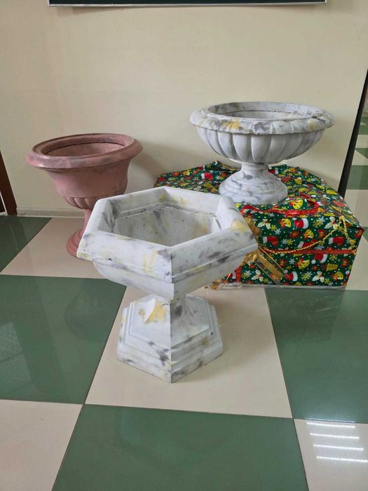 Вазоны разной формы и цвета