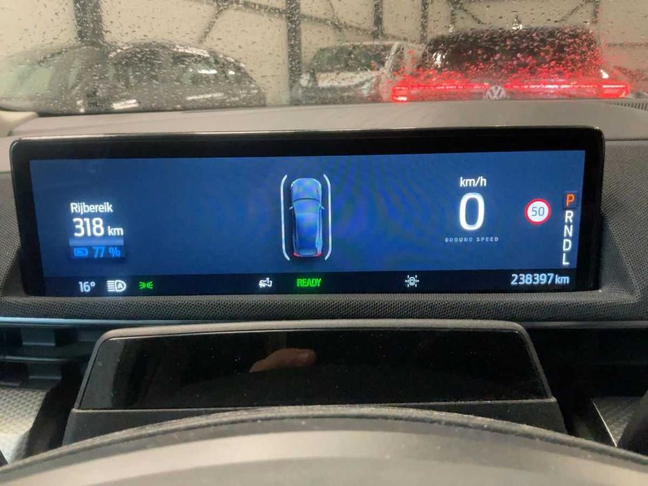 Ford Mustang Mach-E electric drive 198kW 269ks 76kwh