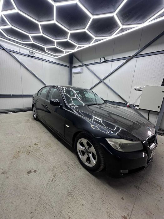 Dezmembrez BMW Seria 3 E90 LCI