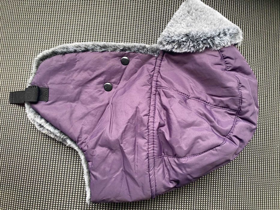 Fes/caciula iarna unisex, cu urechi si blanita, mov, nou