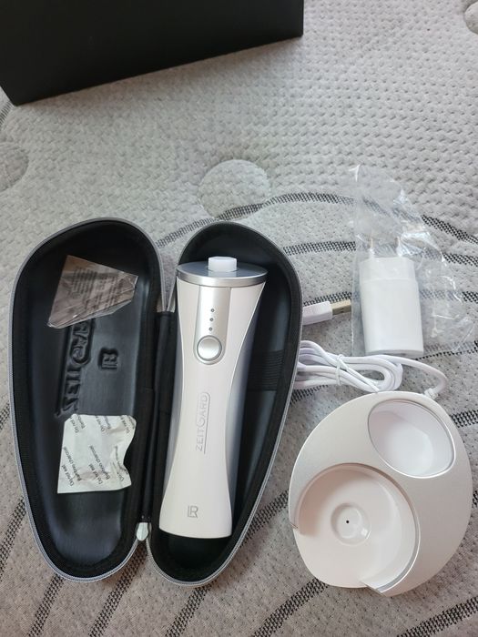 LR уред за почистване на лице с две четки (нов)