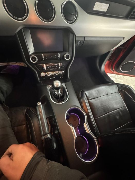 Ford Mustang echipare full avariat fata