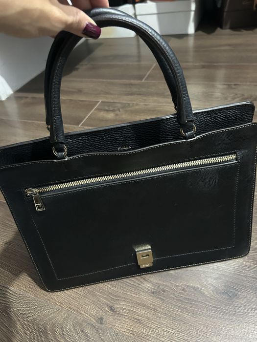 Geanta Furla office