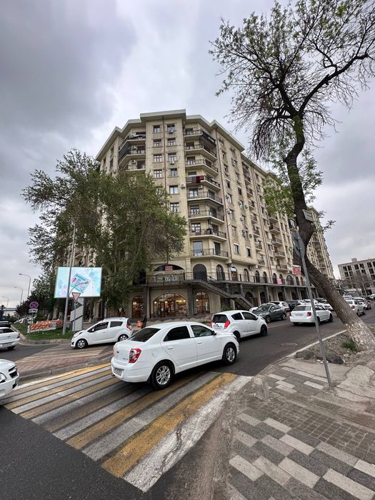 Коммерция на 1 линии в ЖК New Life — 120 м², 2 этаж, потолки 3.75 м
