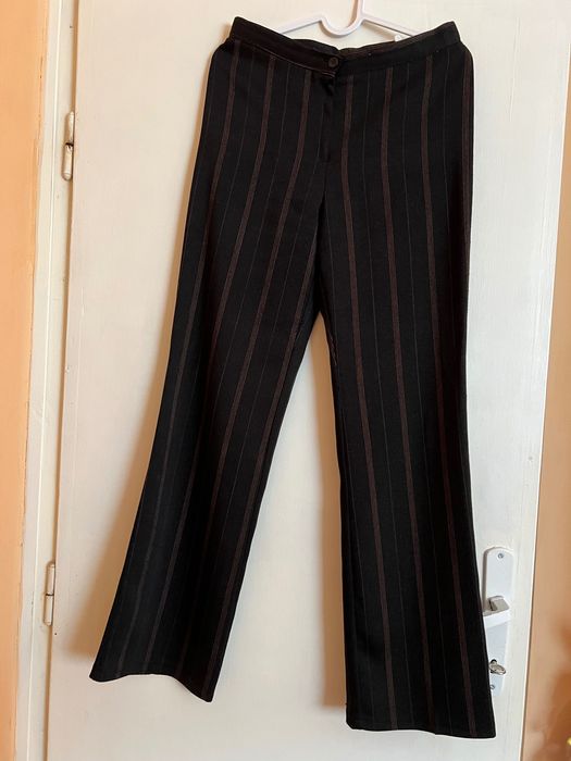 Дамски костюм - сако и панталон