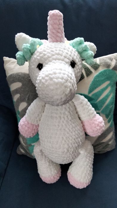 Плюшена играчка еднорог