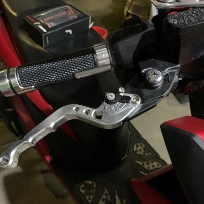 Мото дръжки/ръкохватки лукс Rizoma