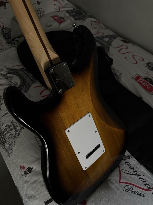 Электрогитара Squier Stratocaster (Комплект)