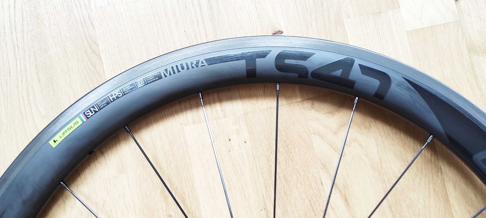 Roata fata cursiera carbon Ursus Miura TS47 tubulara made in Italy nou