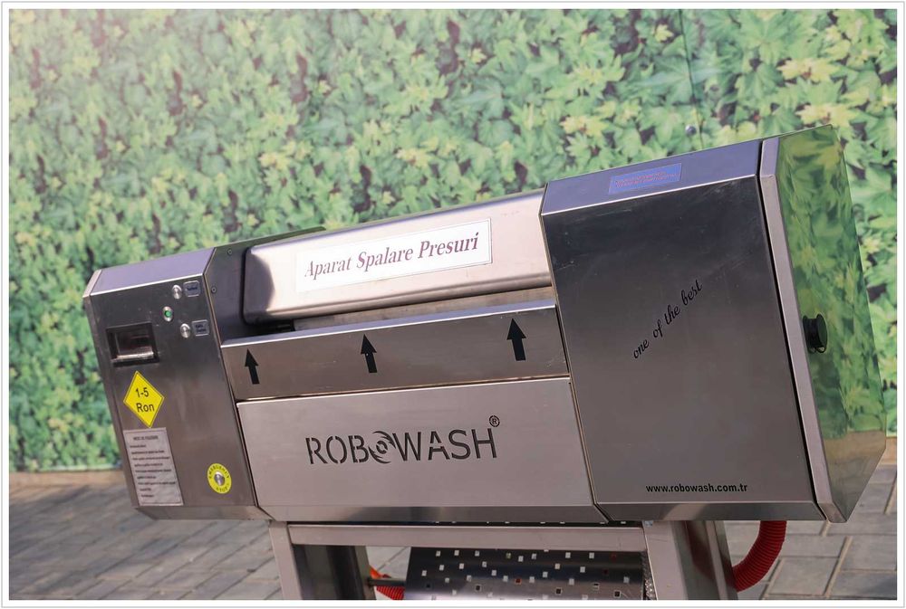 Roboti spalatorie auto automata TOUCHLESS ROBOWASH