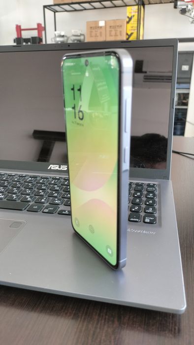 Samsung A56 8/256 графитовый — обмен