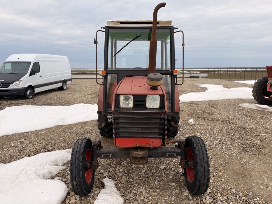 Tractor Utb 445 453 Universal Tractoras