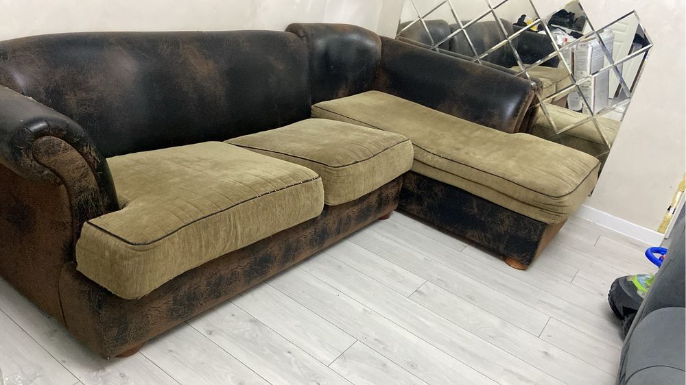 Диван качественный отдам за 15000