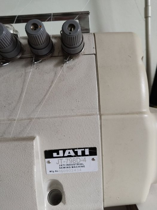 Швейные  машина оберлок