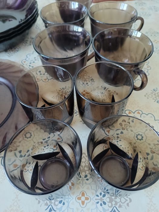 Продаю неполный сервиз