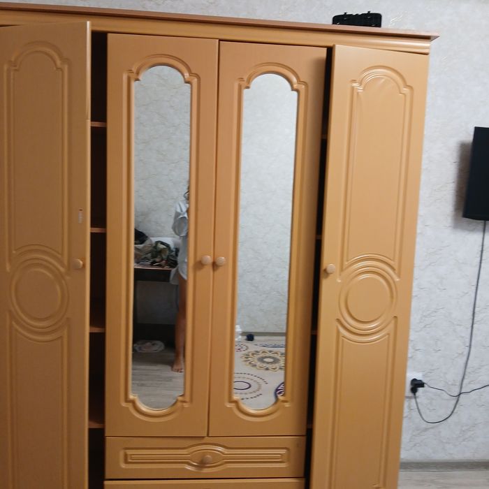 Продам шкаф, удобный.