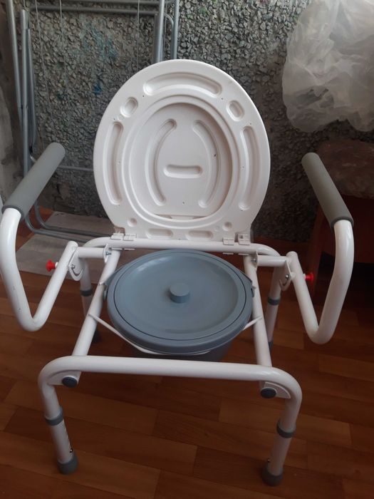 Продам стул туалет