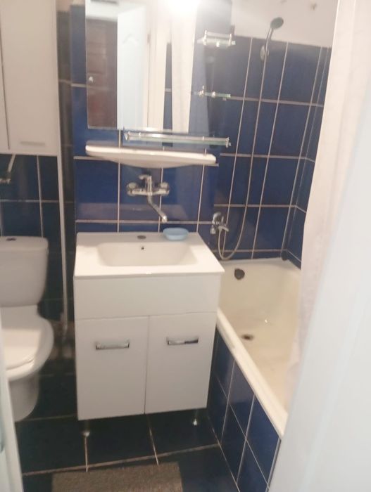 Inchiriez garsoniera zona Catedralai cu centrala proprie