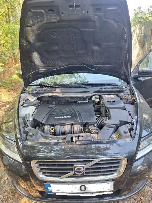 dezmembrez volvo v50 an2009 benzina 1.8