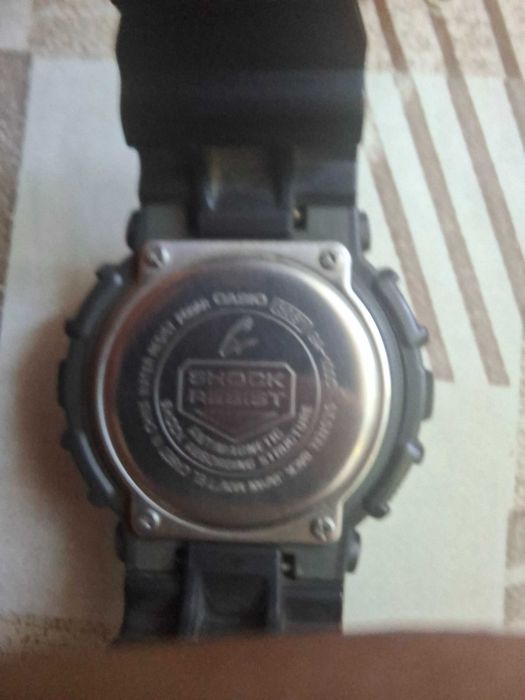 Продавам часовник Casio