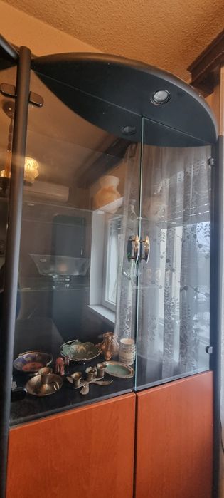 Vitrina Ikea, cu bar