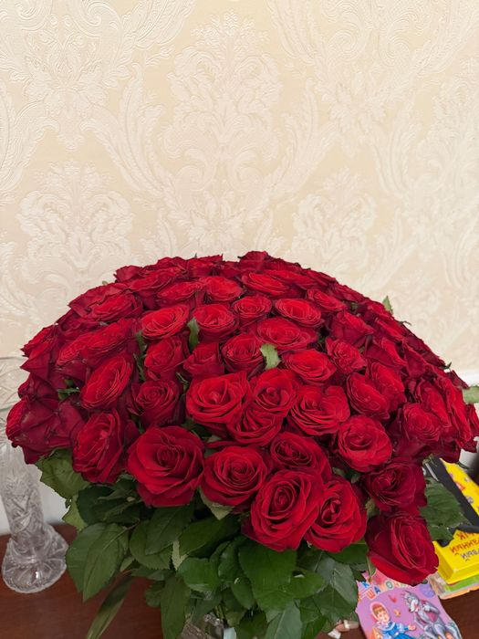 Продаю букет 101 розы (50см)