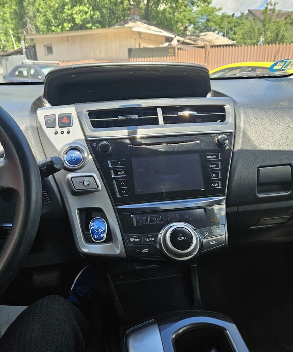 URGENT Toyota prius +  cu GPL 3 Bucati Impecabile