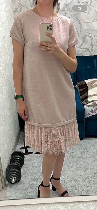 Красивое Платье цвет пудра