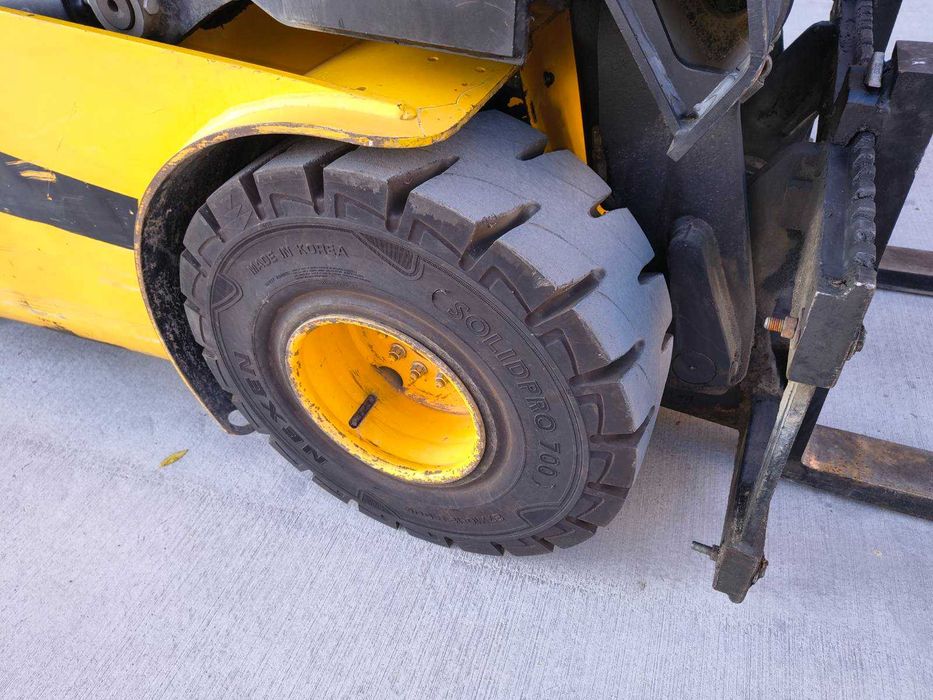 Челен товарач JCB Teletruk TLT30D – 3т / 4м / 9300 м/ч