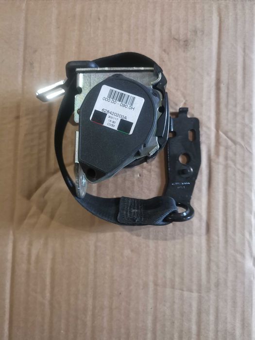 Предпазен колан заден централен Mercedes E Class W213