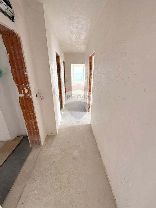 Продава се Тристаен апартамент в Варна, Бриз - 111 кв.м за 2568 €/кв.м - Снимка #9