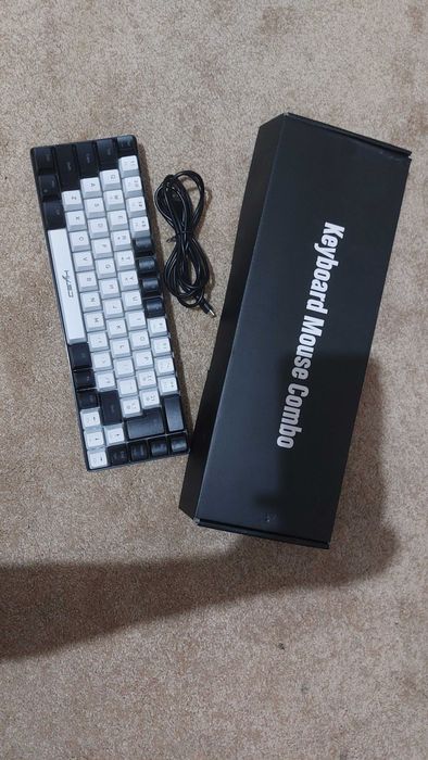Геймърска клавиатура HYSS 60% RGB