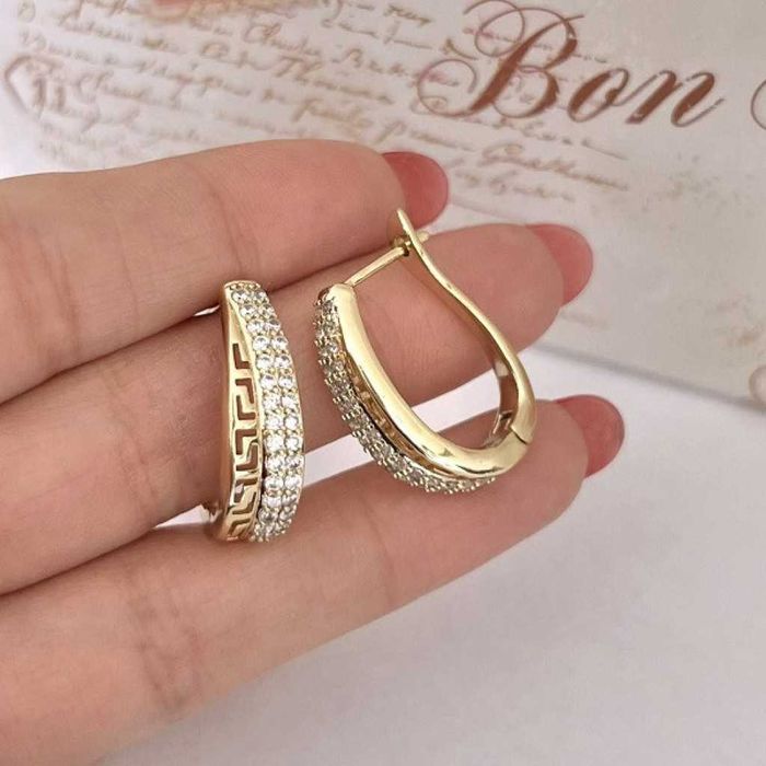 Луксозни дамски обеци с цирконий!!!