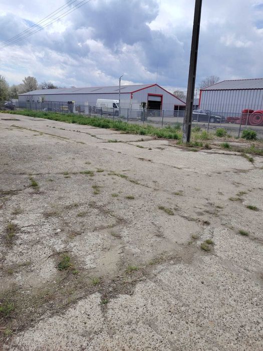 Vând Hală în Roman!