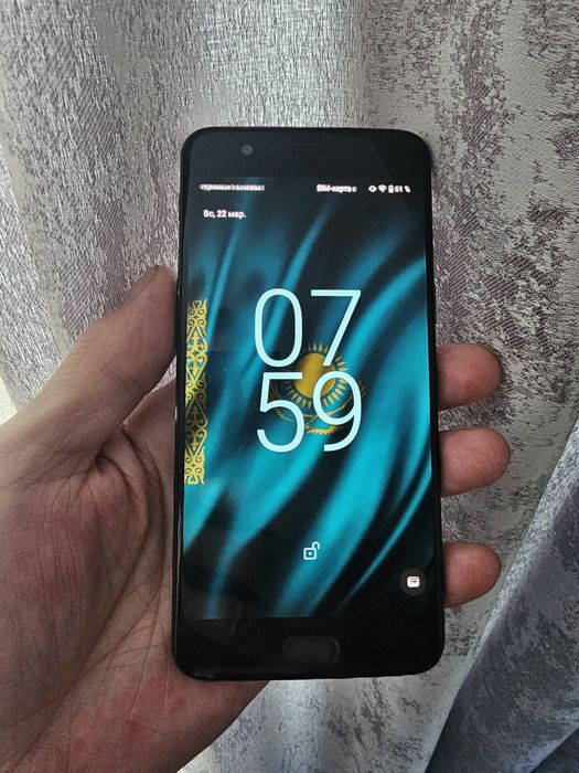 Продам Отличный смартфон One Plus 5