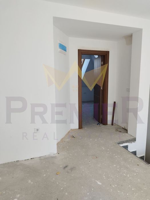 Продава се Мезонет в Варна, Левски - 117 кв.м за 1928 €/кв.м - Снимка #10