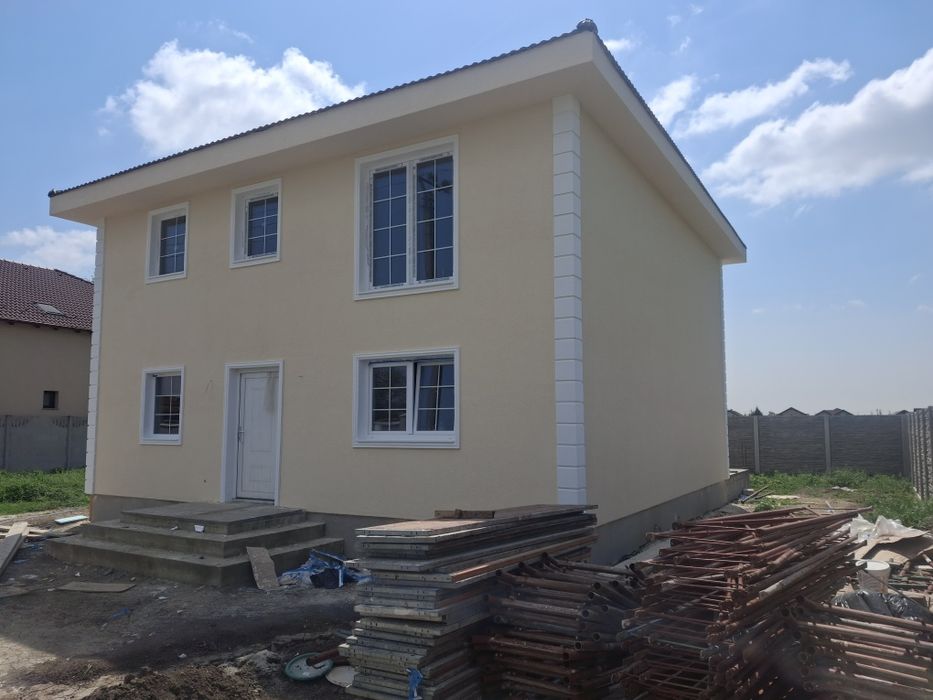 Tencuiala mecanizata , finisari interior si exterior