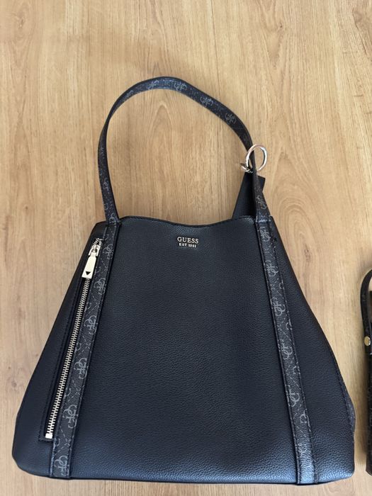 Оригинална чанта Guess черна
