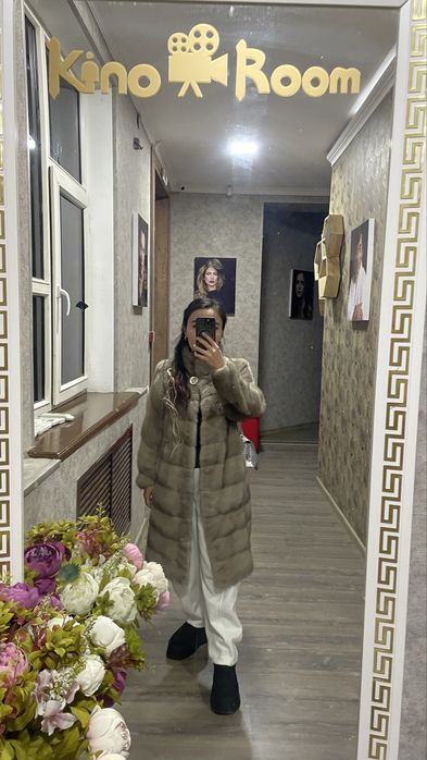 Шуба белая норковая