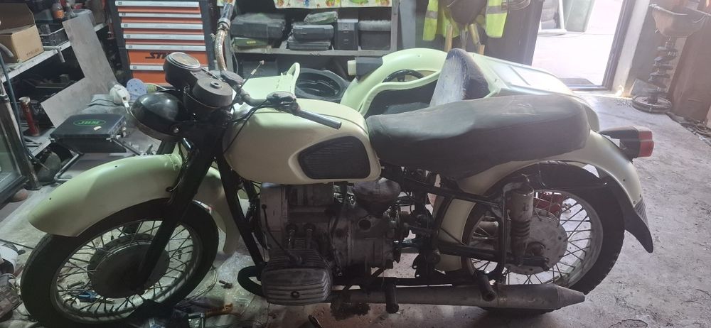 Dnepr / nipru motocicleta cu atas / ataj