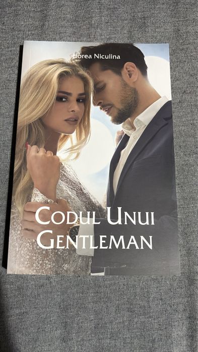 Vand carti in stare buna