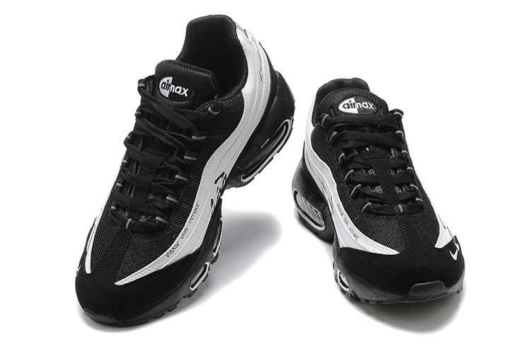 Продавам нови мъжки маратонки Nike Air Max 95 SP Sketch
