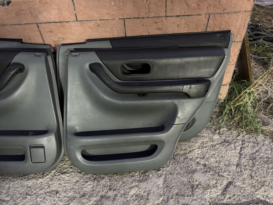 Honda CR-V дверные карты