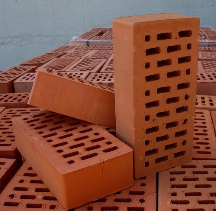 Кирпич красный облицовочный  м150 1НФ