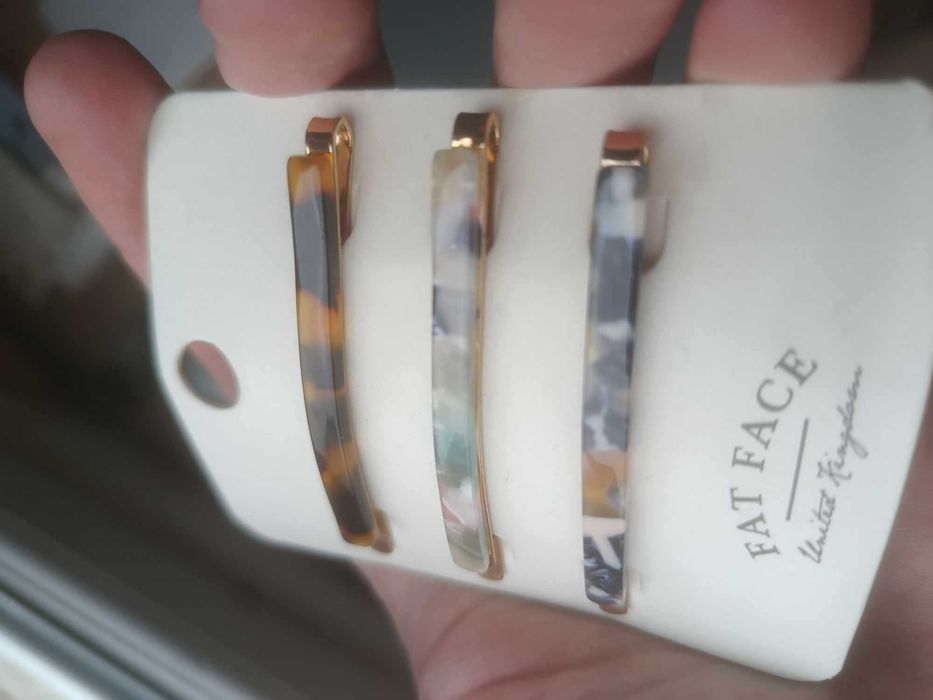 Cleme Par Resina Alligator Hair Clips Classic is style staple.