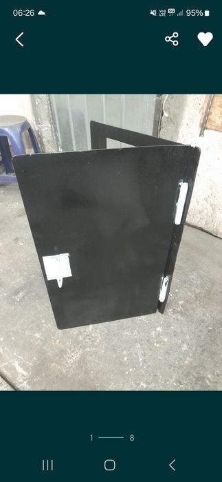 Vând capac metalic.