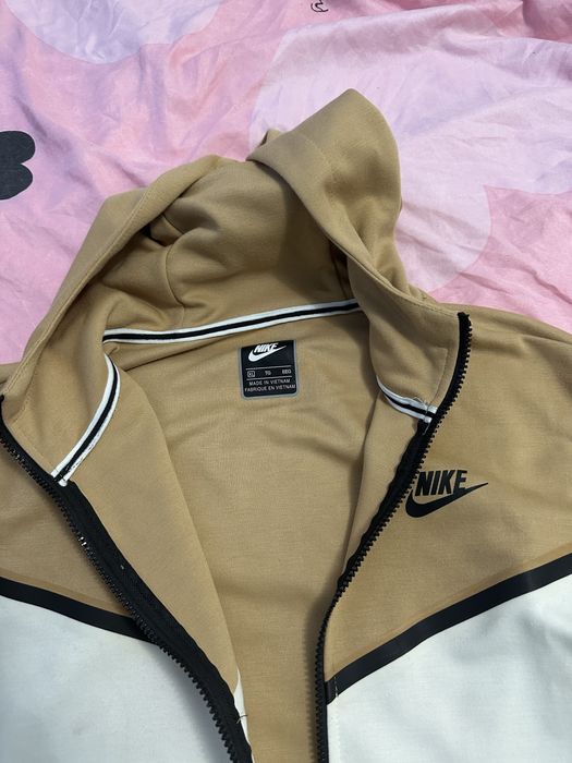 Vand nike tech nou nout