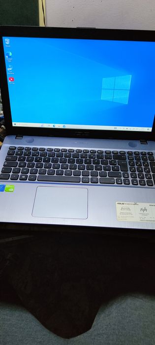 Asus X541S с тъчскрин