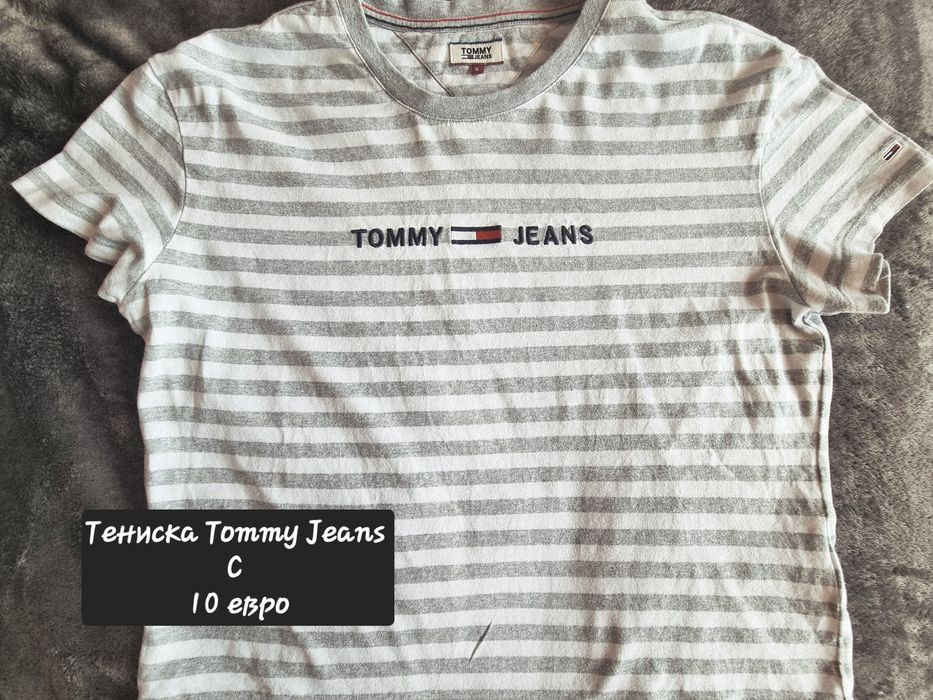 Размерите са основно XS и S.
Има дрехи на Tommy Hilfiger, Tommy Jeans, Alo, Adidas, Fila и други марки.
Цени и снимки в коментарите.