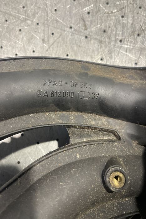 Galerie admisie A 612 090 37 Mercedes-Benz C-Class W203/S203/CL203